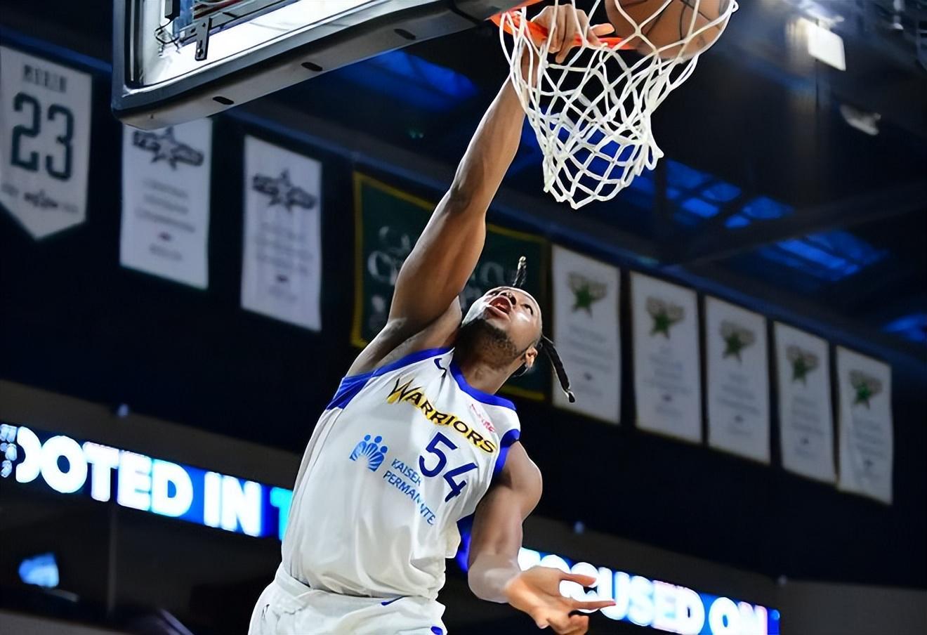 世预赛买球平台-发展联盟表现平平，勇士二队先发中锋想要重返NBA还得提升状态？